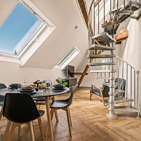Maisonette-wohnung Mit Freigelegtem Fachwerk *