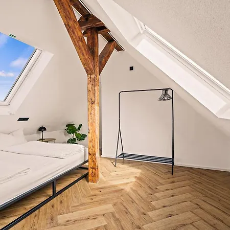 Apartment Maisonette-wohnung Mit Freigelegtem Fachwerk *